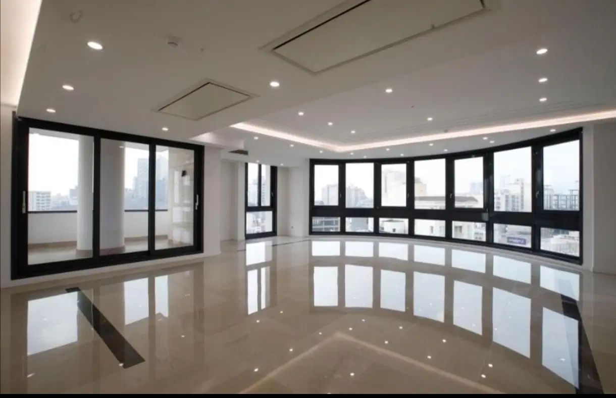 املاک رویال مهندس پاکزاد
