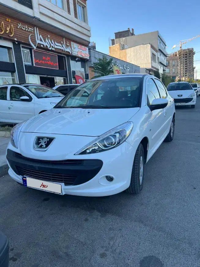 پژو۲۰۷ اتومات پاناروما ۴۰۳ در شیراز
