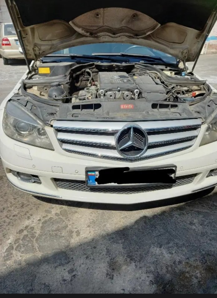 خود و بنزC200