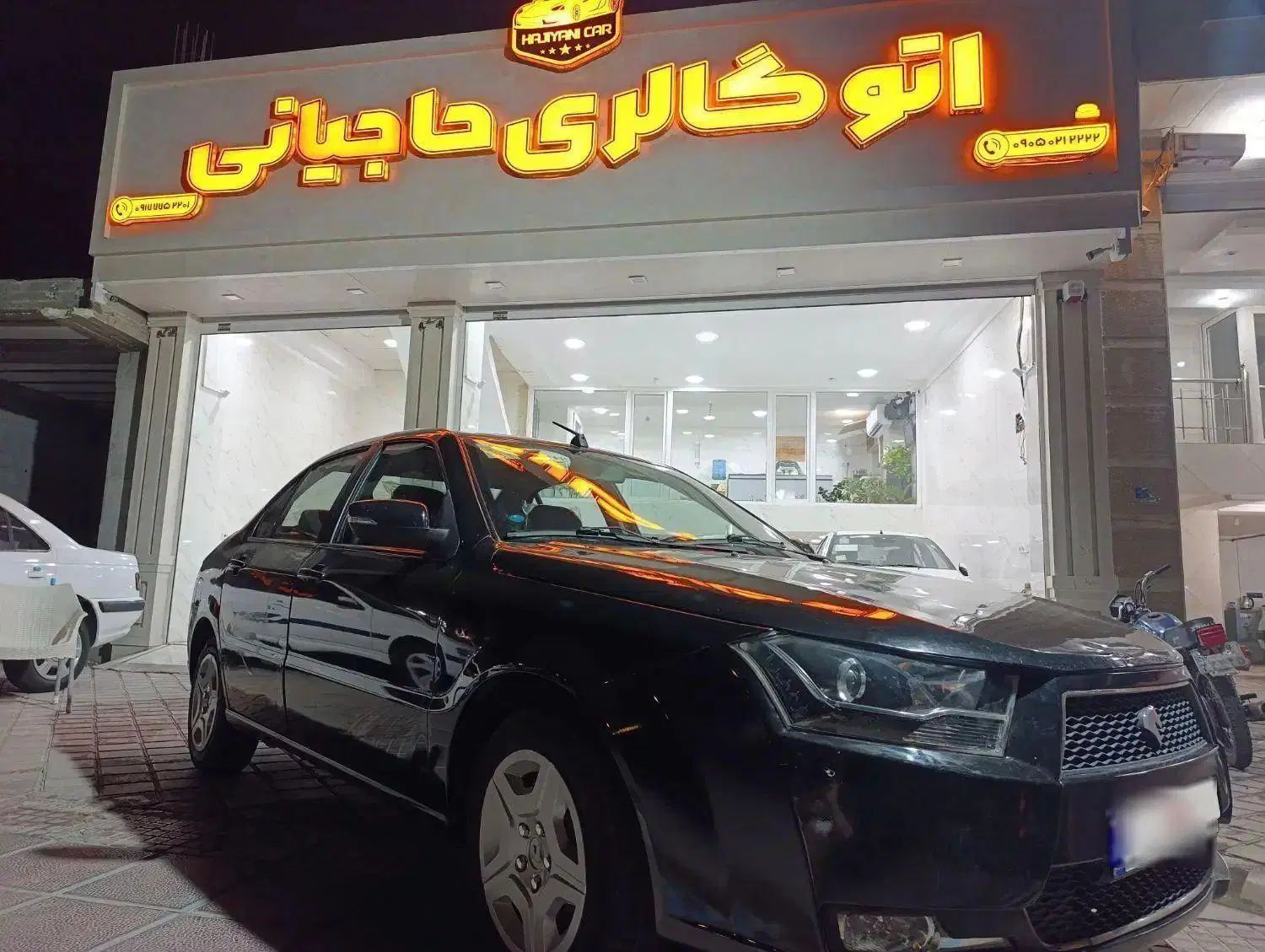 دنا 99 دنده در مجموعه اتو گالری عادل حاجیانی در بوشهر