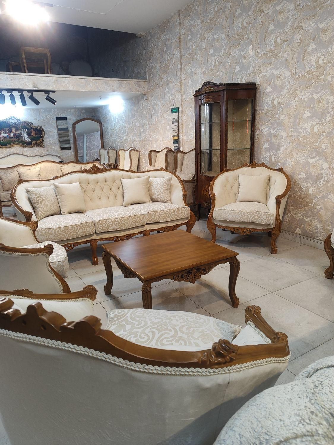 مبل کلاسیک زمرد سلطنتی